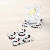 黒いこうもり翼を持つハロウィーンハート スクエアペーパーコースター (インサイチュ)