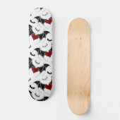 黒いこうもり翼を持つハロウィーンハート スケートボード (正面)
