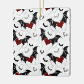 黒いこうもり翼を持つハロウィーンハート セラミックオーナメント (左)