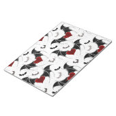 黒いこうもり翼を持つハロウィーンハート ノートパッド (アングル)