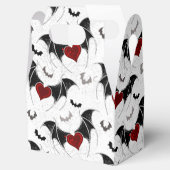黒いこうもり翼を持つハロウィーンハート フェイバーボックス (オープン)