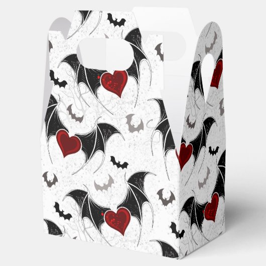 黒いこうもり翼を持つハロウィーンハート フェイバーボックス (オープン)