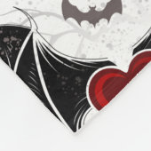 黒いこうもり翼を持つハロウィーンハート フリースブランケット (角)