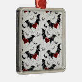 黒いこうもり翼を持つハロウィーンハート メタルオーナメント (右)