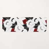 黒いこうもり翼を持つハロウィーンハート ヨガマット (正面(横))