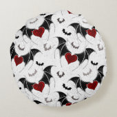 黒いこうもり翼を持つハロウィーンハート ラウンドクッション (裏面)