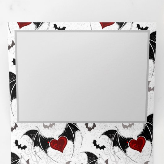 黒いこうもり翼を持つハロウィーンハート 三つ折り招待状 (内部最初)