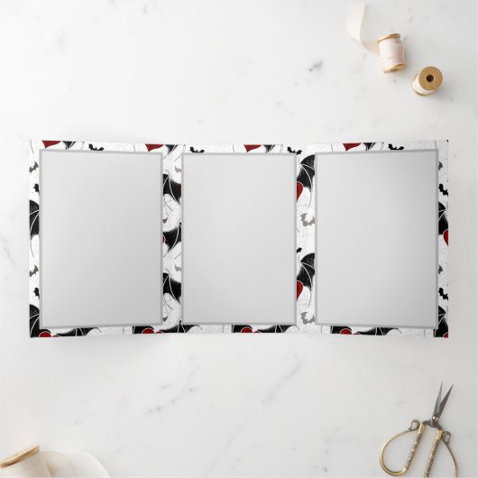 黒いこうもり翼を持つハロウィーンハート 三つ折り案内状 (内部)