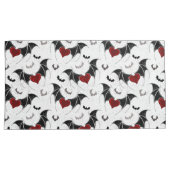 黒いこうもり翼を持つハロウィーンハート 枕カバー (正面右)