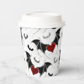 黒いこうもり翼を持つハロウィーンハート 紙コップ (左)