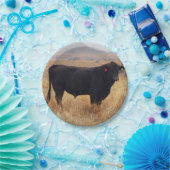 黒いアンガスの牛が牛群と放牧 ペーパープレート (パーティー)