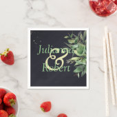 黒いエレガントナプキンの上の緑 スタンダードカクテルナプキン (インサイチュ)