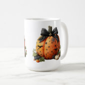 黒いエレガント弓でハロウィーンのカボチャ コーヒーマグカップ (正面右)