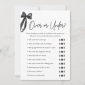 黒いエレガント弓の上または下ブライダルシャワーゲーム 招待状 (正面)