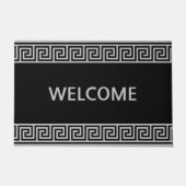 黒いエレガント書式の灰色のギリシャのパターン ドアマット (正面)