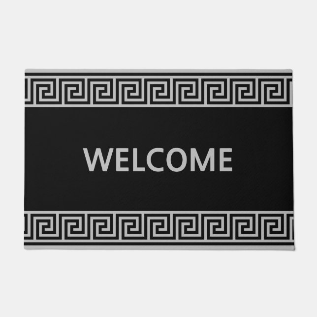 黒いエレガント書式の灰色のギリシャのパターン ドアマット (正面)