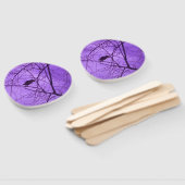 黒いカラスが木に座るシルエット 紫 ハンドファン (組立なし)