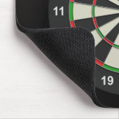 黒いカラフル背景のダーツボード マウスパッド (コーナー)