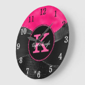 黒いガーリーホットピンクグレー波グラムモノグラム名 ラージ壁時計 (傾斜)