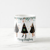 黒いクリスマスツリーに身を包んだ黒人女性パーティー コーヒーマグカップ (中央)