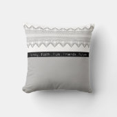 黒いグレーと白モダン クッション (正面)