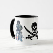 黒いコルセアのスカルが剣を交差した マグカップ (正面左)