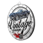 黒いコルベットが付いているヴィンテージのガレージ ダーツボード (正面右)