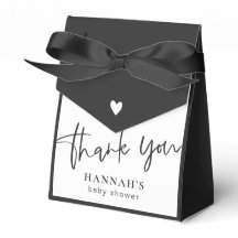 黒いゴシック様式とムーディハロウィーンのベビーシャワー