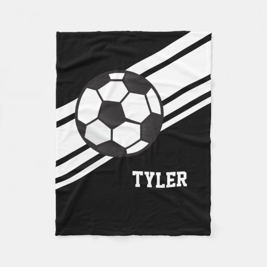 黒いサッカーボールはパーソナライズな名前を遊ばします フリースブランケット (正面)