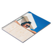 黒いサングラスを着ている女性 ノートブック (左側)