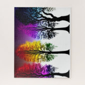 黒いシルエットになった秋の紅葉 ジグソーパズル (縦)