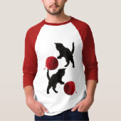 黒いシルエットの子猫と赤い毛糸のボール Tシャツ (正面)