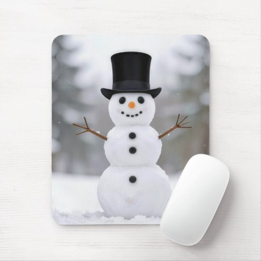 黒いシルクハットをかぶった幸せな雪だるま マウスパッド (マウス)