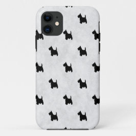 黒いスコッチテリアはタイルパターンの後をつけます iPhone 11 ケース