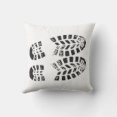 黒いスニーカー及び白い押印 クッション (裏面)