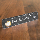 黒いスネークスキンのスタイルのモダンな天秤座の(占星術の)十二宮図の印 デスクネームプレート (側面)