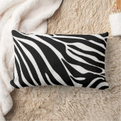 黒いゼブラ印刷パターン ランバークッション (ブランケット)