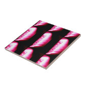 黒いタイルに赤 タイル (側面)