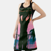 黒いタンクの上に乗った女性と黒い上に立ったズボン エプロン (インサイチュ)