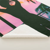 黒いタンクの上に乗った女性と黒い上に立ったズボン シェルパブランケット (3/4)