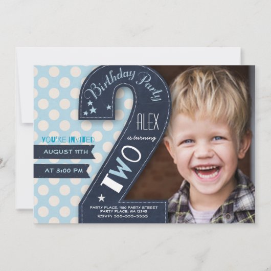 黒いチモダンャルクボードと青いドットの2番目の誕生日 招待状 (正面)