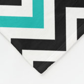 黒いティール(緑がかった色)はシェブロンのモノグラム毛布に点を打ちます フリースブランケット (角)