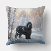 黒いテリアロシアのが雪のクリスマスを許した クッション (裏面)