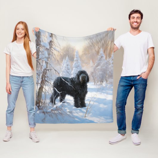 黒いテリアロシアのが雪のクリスマスを許した フリースブランケット (インサイチュ)
