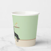 黒いドイツの羊飼いとフェスティバルクリスマスツリー 紙コップ (左)