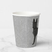 黒いドイツの羊飼い漫画の犬が灰色に立って 紙コップ (右)