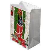 黒いドイツの羊飼い犬のクリスマス ミディアムペーパーバッグ (裏面アングル)