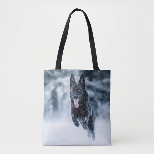 黒いドイツの羊飼い雪ダベットカバー トートバッグ (正面)