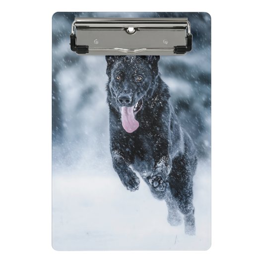 黒いドイツの羊飼い雪ダベットカバー ミニクリップボード (正面)