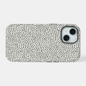 黒いドットパターン iPhone 15ケース (裏面横)